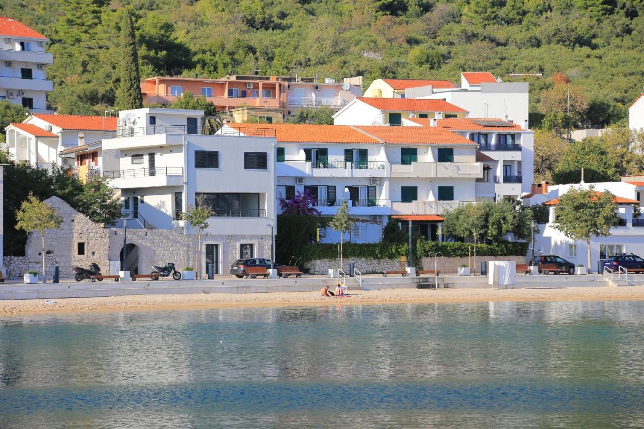 Apartments By The Sea Igrane, Makarska - 6653 Екстериор снимка