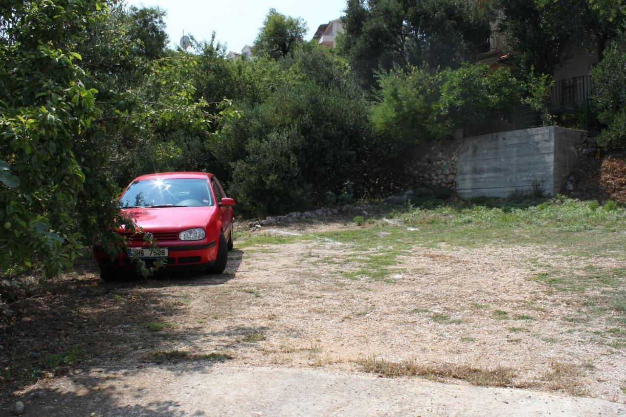 Apartments By The Sea Igrane, Makarska - 6653 Екстериор снимка