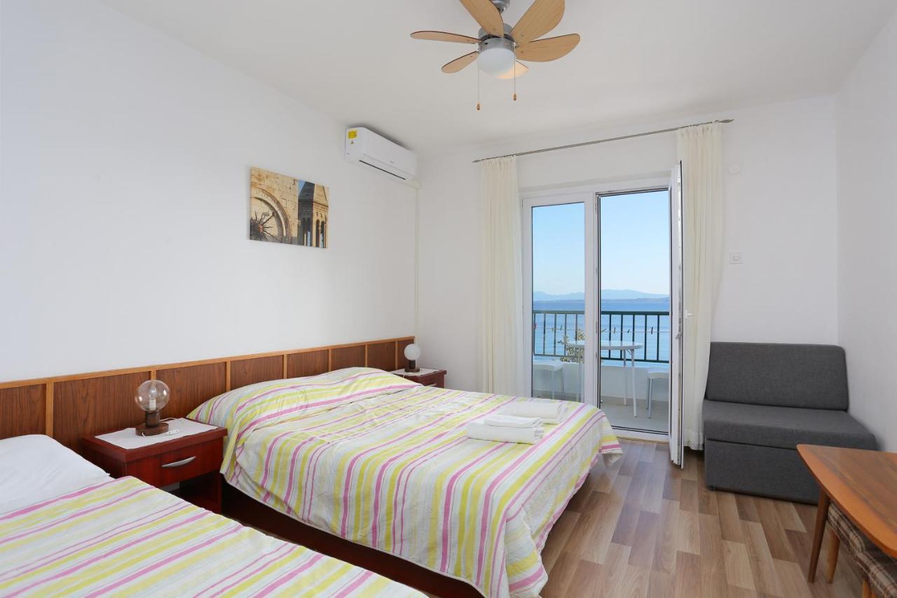 Apartments By The Sea Igrane, Makarska - 6653 Екстериор снимка