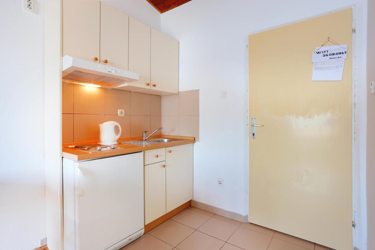 Apartments By The Sea Igrane, Makarska - 6653 Екстериор снимка