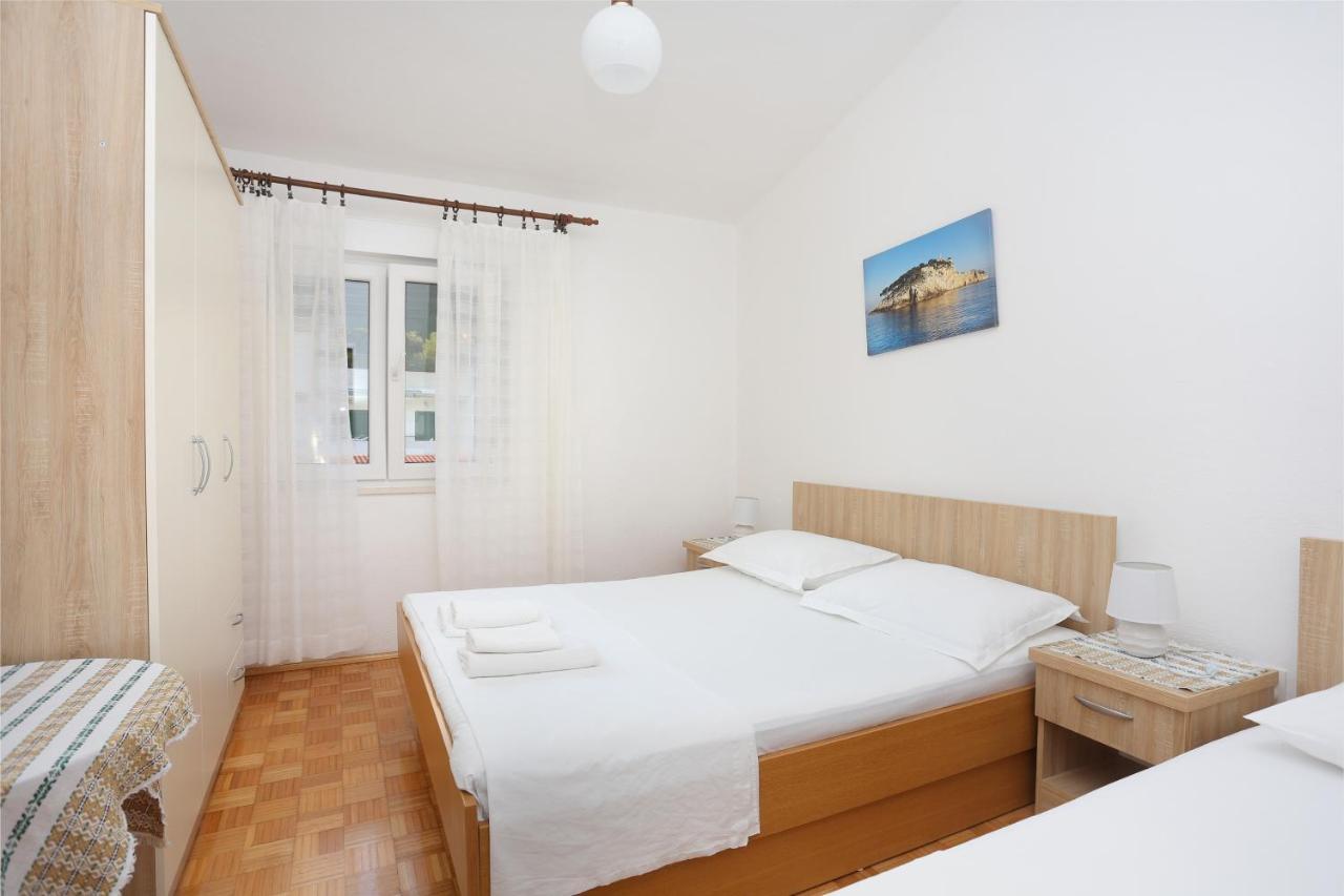 Apartments By The Sea Igrane, Makarska - 6653 Екстериор снимка