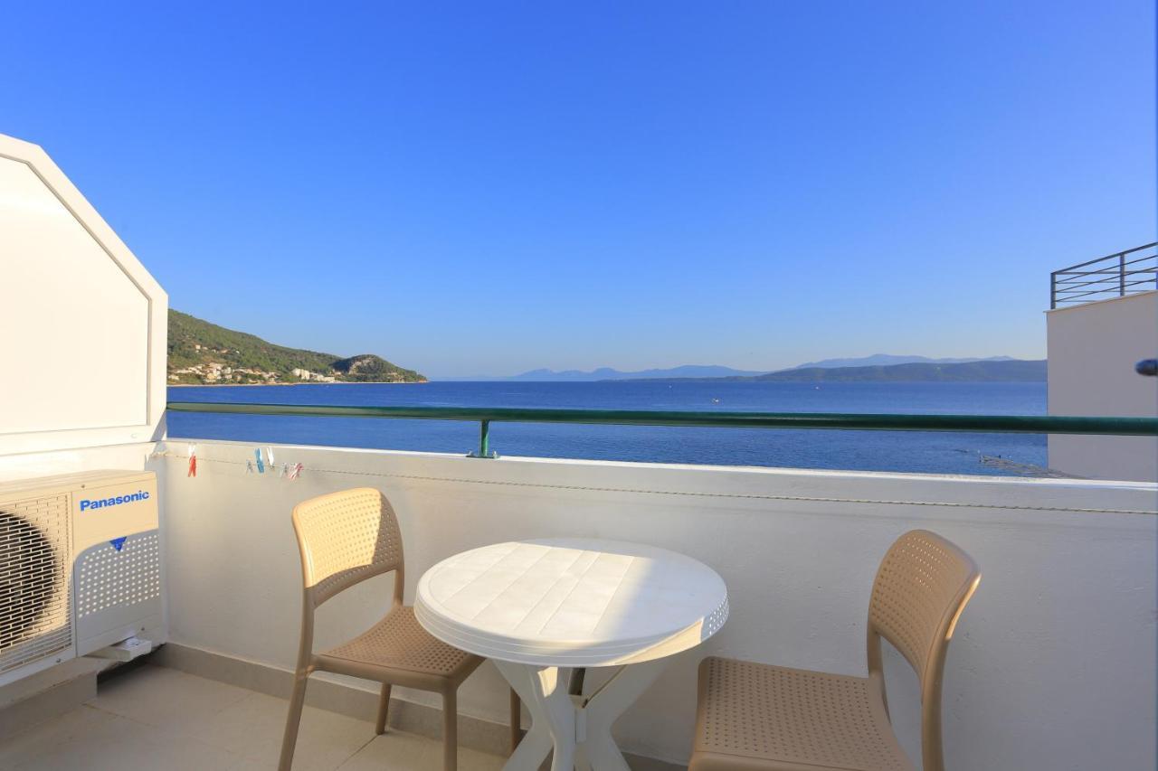 Apartments By The Sea Igrane, Makarska - 6653 Екстериор снимка
